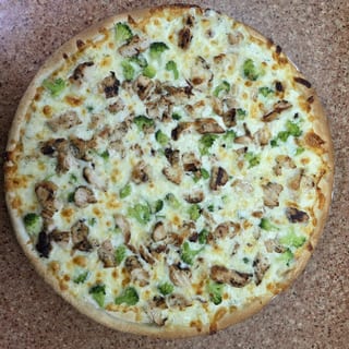 Chicken Alfredo Pizza