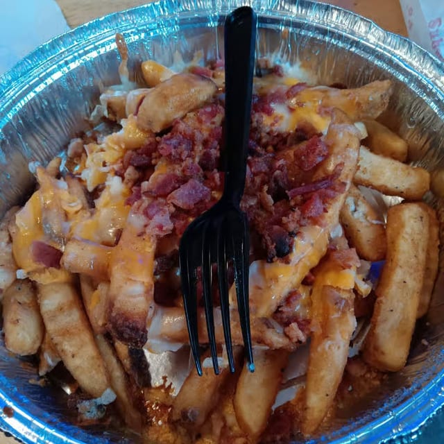Cheesy Fries & Bacon.